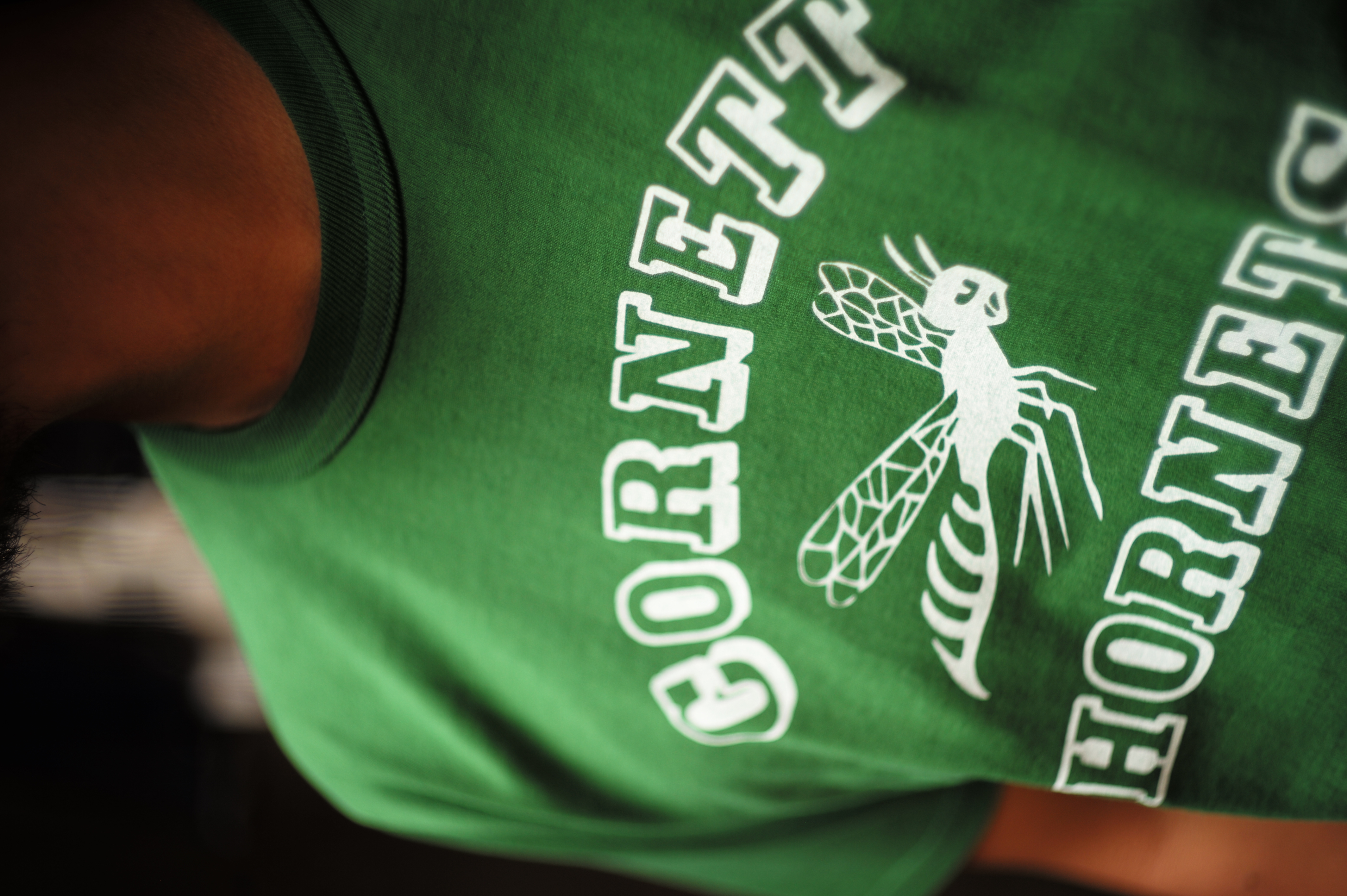 JOE MCCOY TEE / HORNETS Gallery Image 1