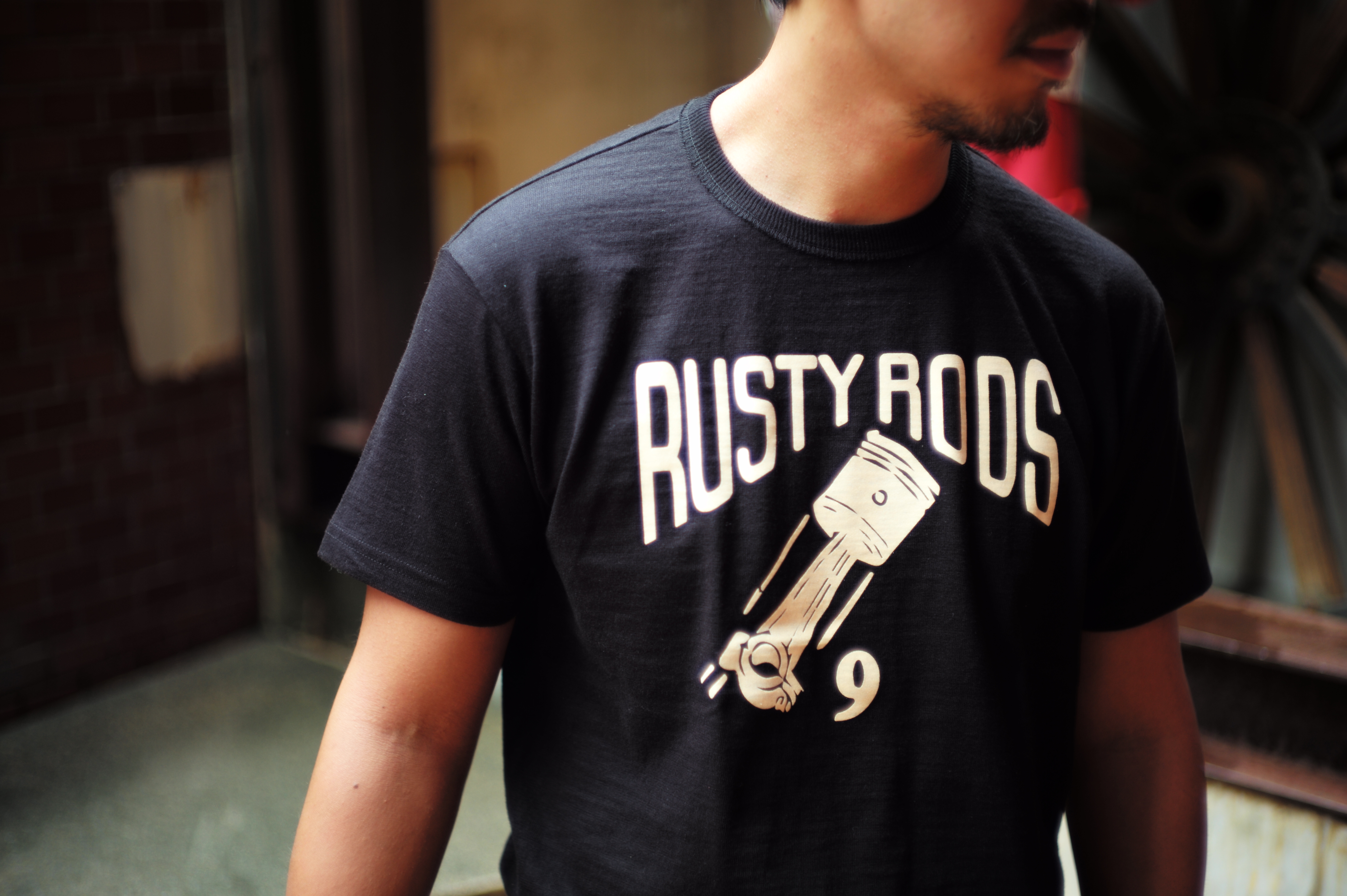 ATHLETIC T-SHIRT / RUSTY RODS Gallery Image 1