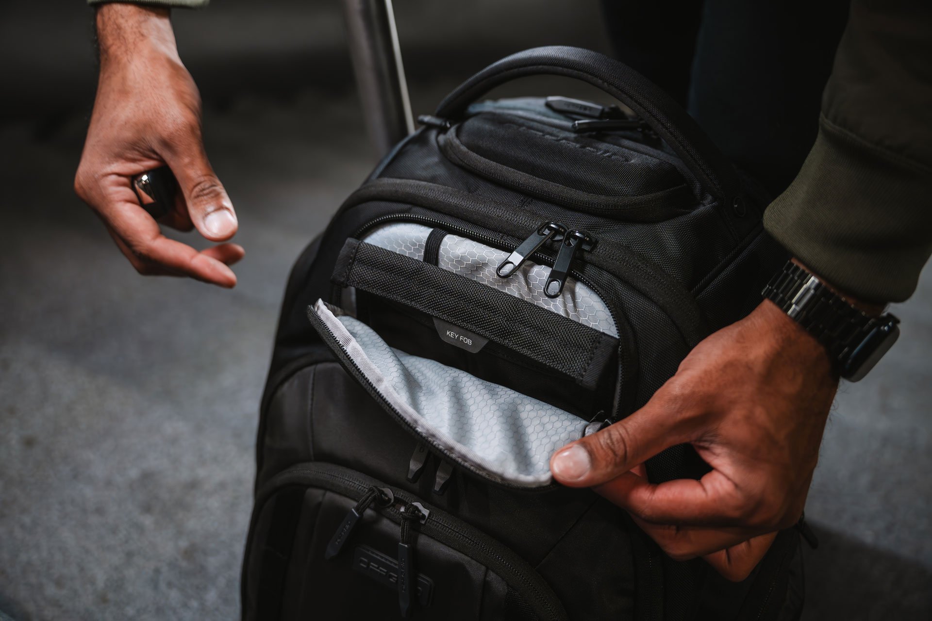 Integrated Faraday Keyfob Pouch with Built-In Key Clip