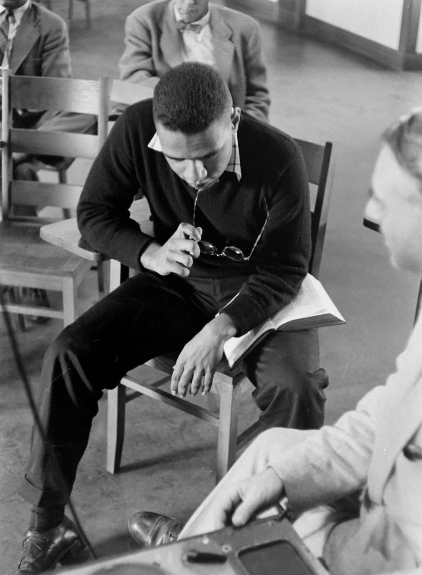 SINGLE-PLEAT WOOL TROUSERS Gallery Image