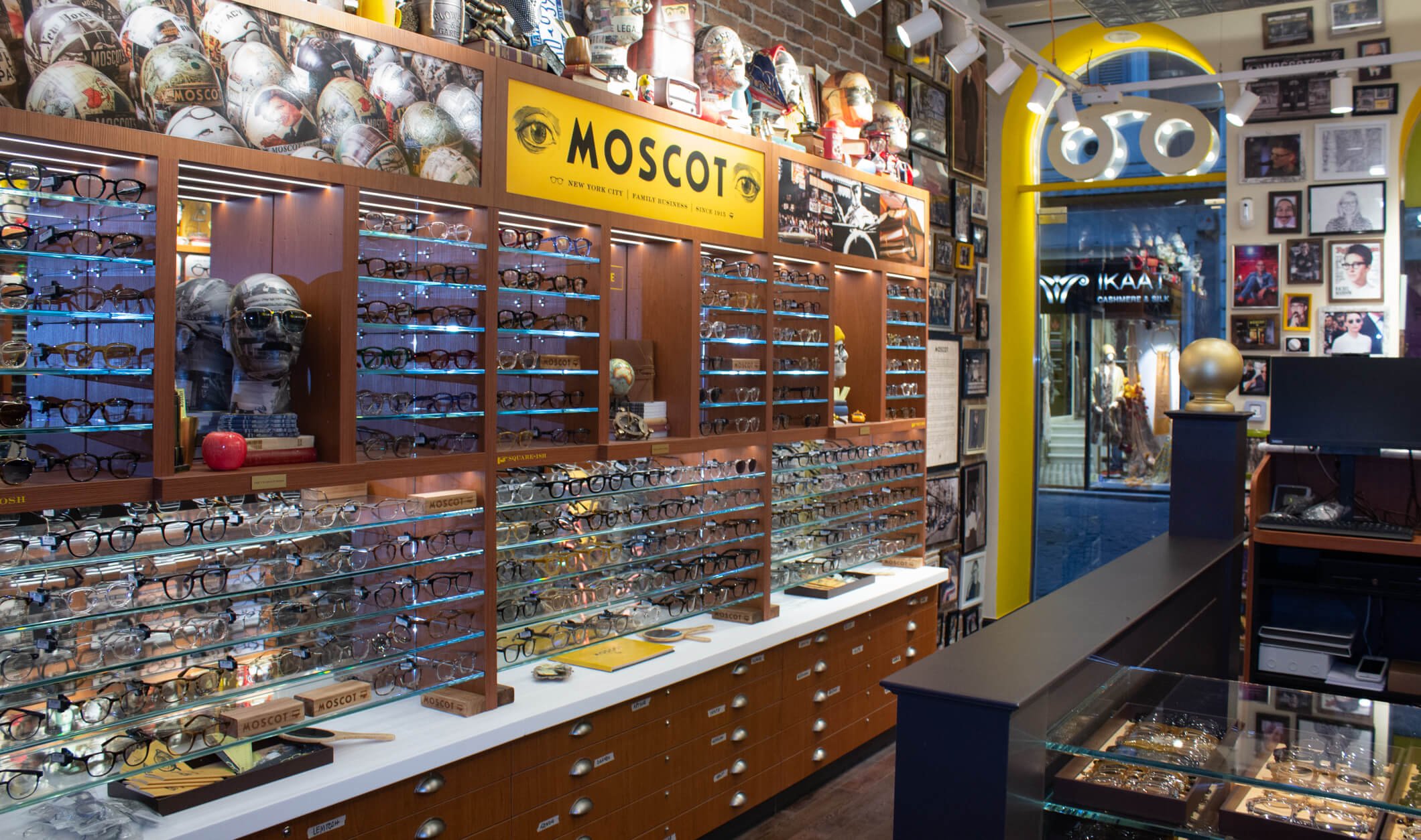 The MOSCOT Frattina Shop interior