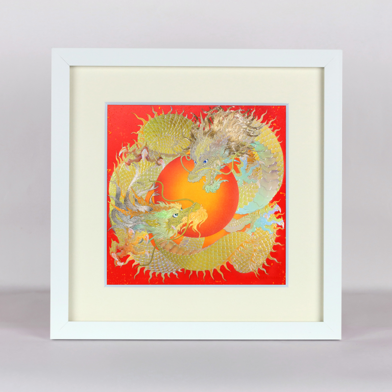 グッズ_艶金盛り「太陽の龍」額付き_展示イメージ