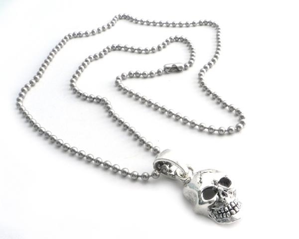 nsbc-skxl-skull-pendant-on-stainless-steel-30-shot-product-detail-image