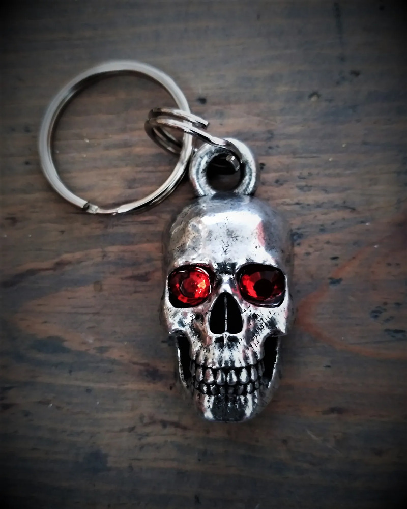 bbk-08-skull-diamond-keychain-product-detail-image