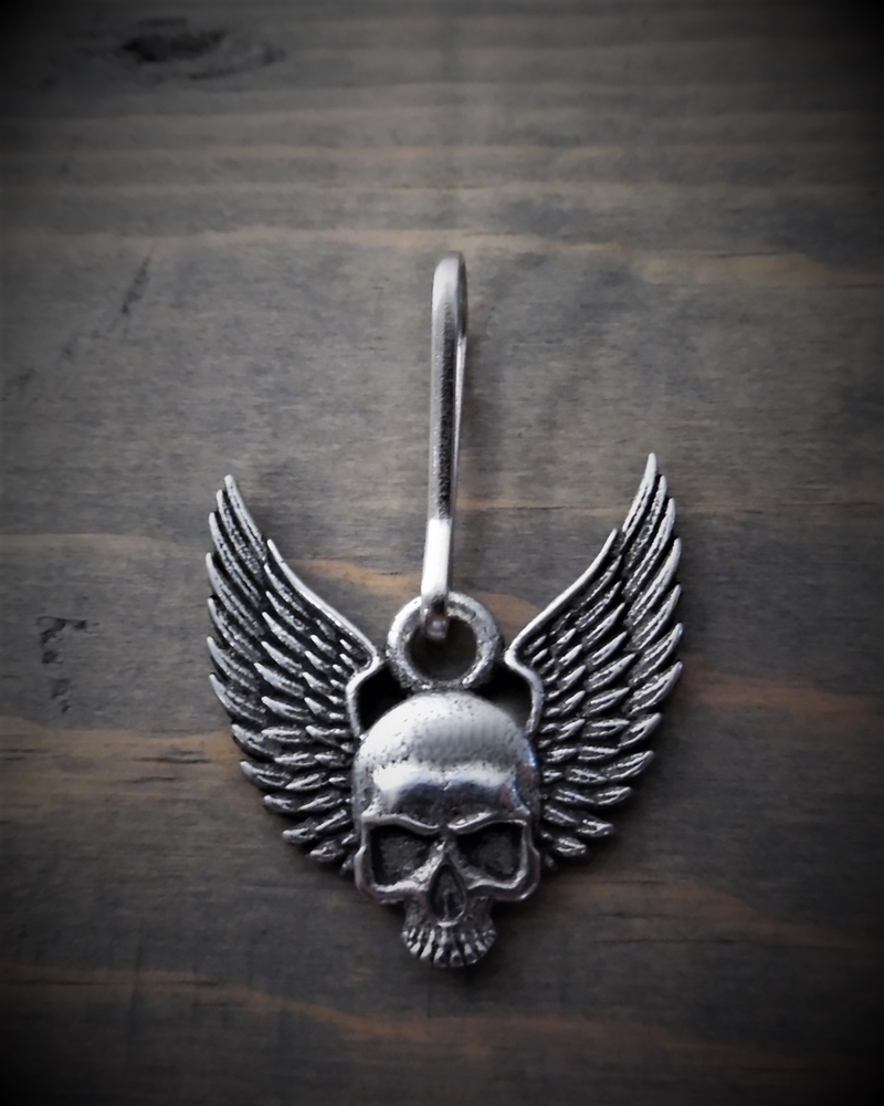 bzp-34-skull-upwing-zipper-pull-product-detail-image