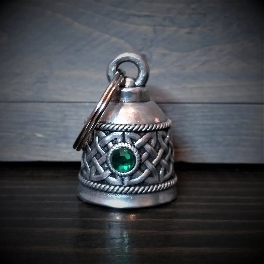 bb-121-celtic-band-diamond-bell-product-detail-image