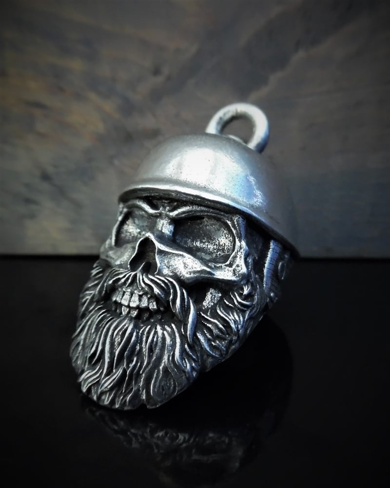 bb-109-helmet-skull-biker-bell-product-detail-image