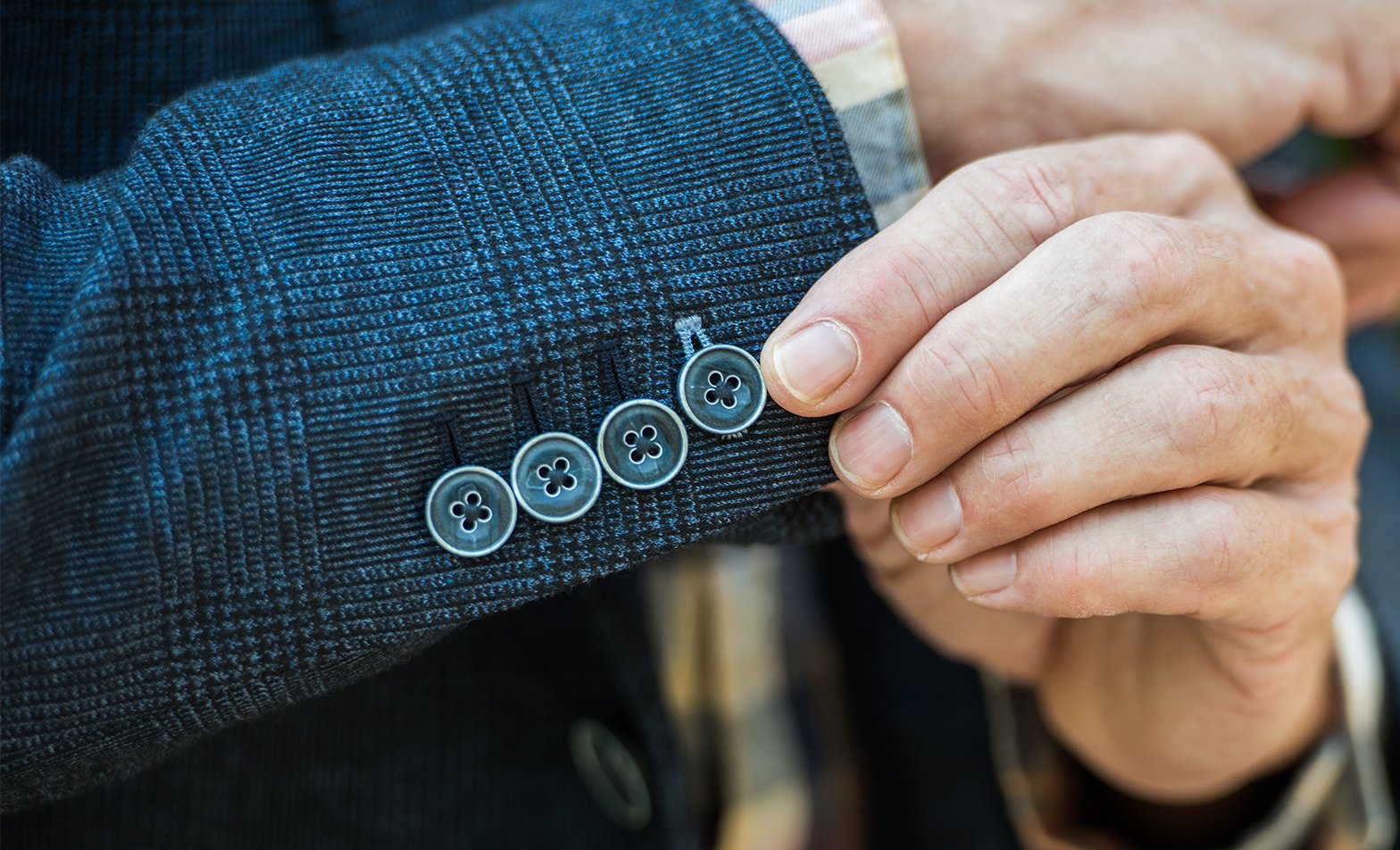 Our team of stylists will work with you to customize your blazers and dress pants to match your fit and style preferences. All garments are hand-crafted just for you and delivered within 3 weeks.