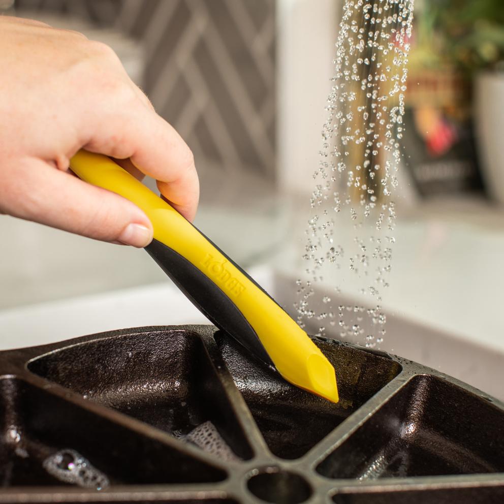 Corner and Groove Brush
