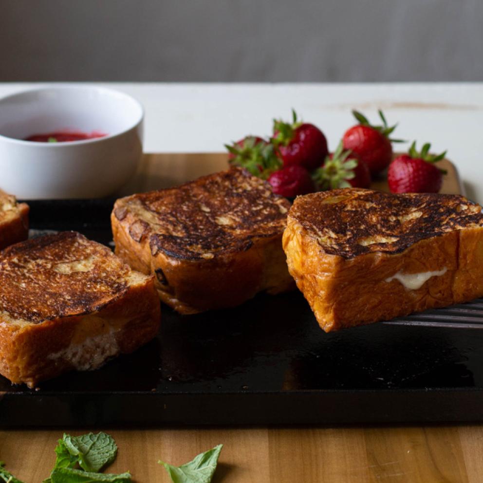 Croissant Crusted Chicken Pot Pie USA Enamel