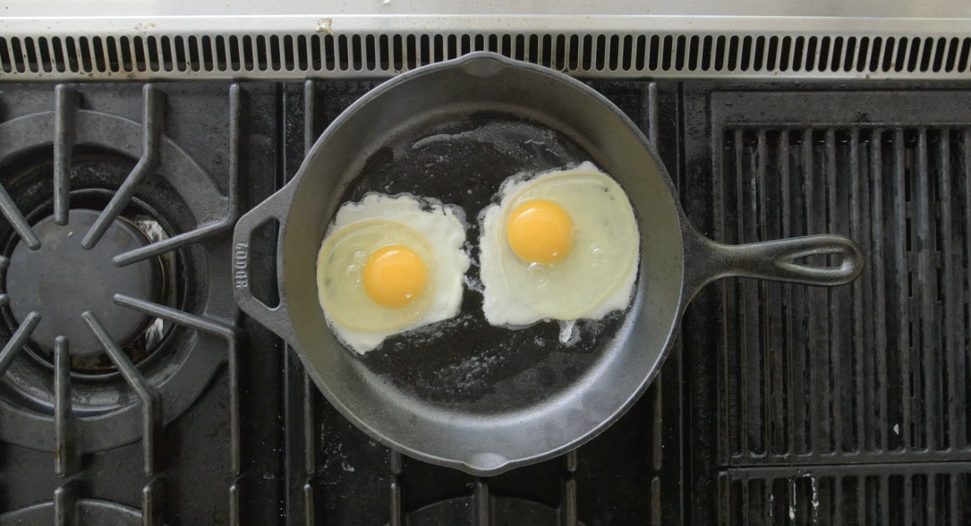 How to Fry an Egg in a Cast Iron Skillet