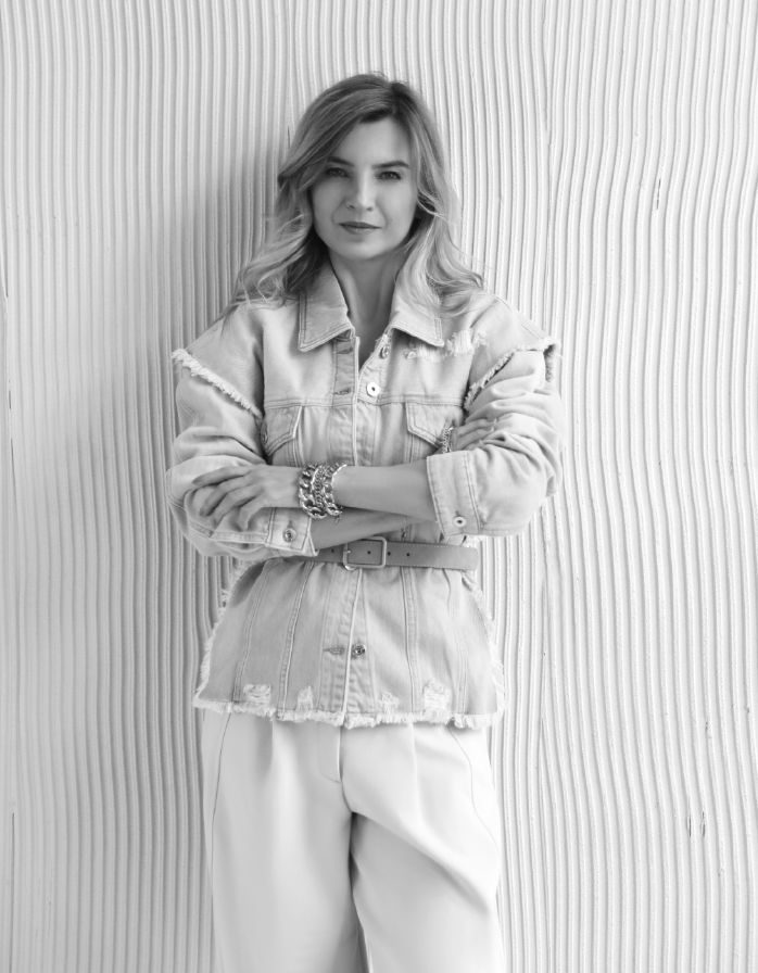 STUDIOTWENTYSEVEN_Eva Szumilas Portrait 2.png