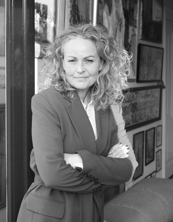 STUDIOTWENTYSEVEN_Françoise Jeffrey Portrait.png